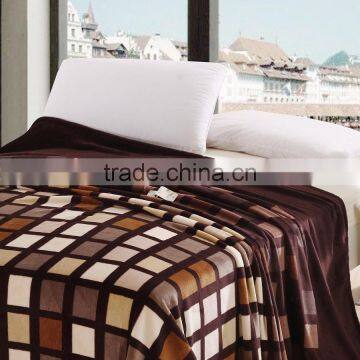 Chocolate Design Printed Fashionable Flannel Fleece Blanket photo-2