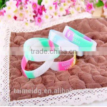 Alibaba express engrave id silicone bracelet