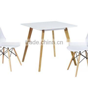 Plastic Seat with Soild Beech Wood Leg Dining Chairs