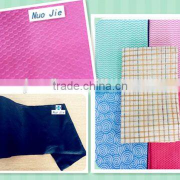 Economical comfortable spunlace nonwoven cloth