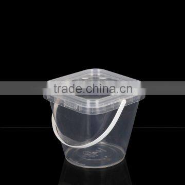 850 ml Plastic Container (round on the bottom and square on the top)