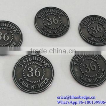 wholesale zinc alloy square shaped metal brand logo label for wine bottle