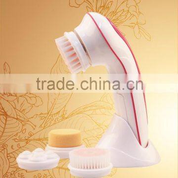 Rotating electrical facial cleaner bursh