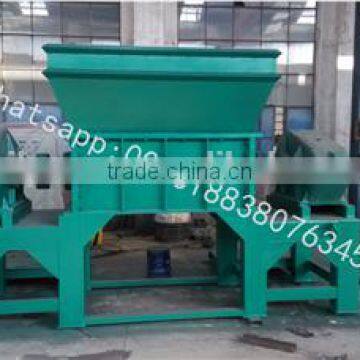 Automatic Type 25 Blades Waste Plastic Two Shaft Shredder Machine photo-3