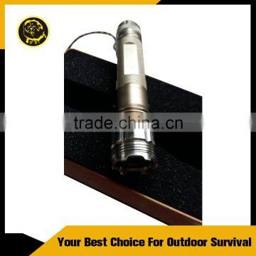 New Concept Heavy-duty Tactical Flashlight Made of Aircraft Aluminum With Multifunction photo-4