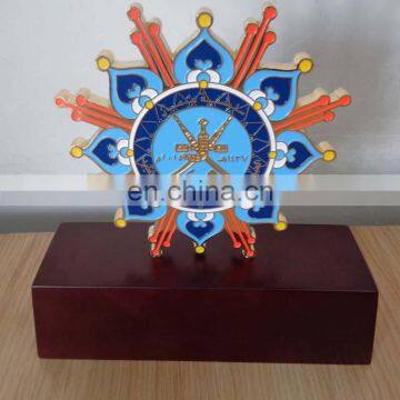 Oman wooden trophy Oman national day logo customized big size medal gift