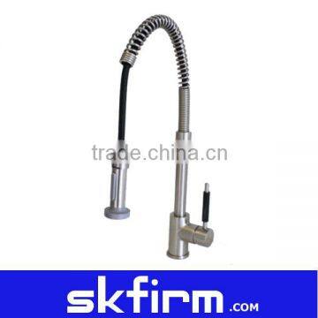 Single Handle Pull-Down Spring Kitchen Faucet Plate