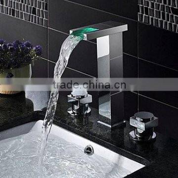 Antique China 3 Hole Brass LED Wash Basin Faucet photo-3