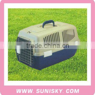 Nice Looking Plastic Pet Carrier With skylight