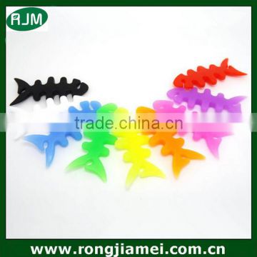 High quality fish bone shape silicone earphone cable organizer