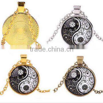 High Retro Sweater Chain Pendant Yin Yang Pattern Glass Cabochon Necklace