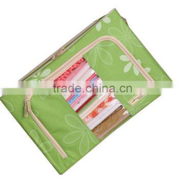 Foldable plastic storage box in home/garden