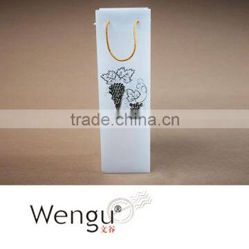 beautiful simple wine bottle bag