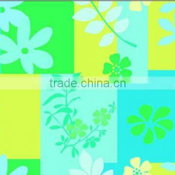 2015 Newest Printed Spray Design Vinyl Tablecloth With Lace/waved/straight Edge