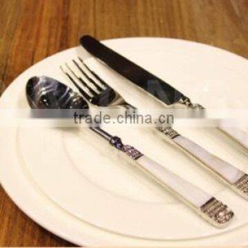 Flatware European Best Quality Set Made of Brass Handle With Resin Upper Parts is of Stainless Steel