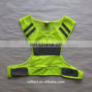 2017 Wholesale Night Yellow Mesh Reflective Running Vest With Pocket photo-2