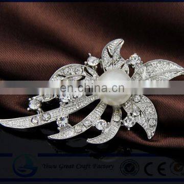 The New Fashion Women's Clothing Pearl Silver Plated Rhinestone Delicate Flower Bouquet Pin Jewelry Wholesale photo-2