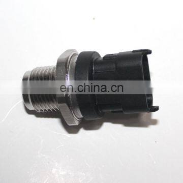 Fuel Rail Pressure Sensor 0281006165 For CASE IH Iveco Stralis Trakker New Holland T8 T9 photo-2