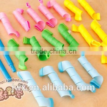 2015 New Fashional Silicone SafePeco Roll Curly DIY Roller Hair Curler