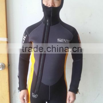 2014 fashion and top design comfortable and durable wet suits for diving