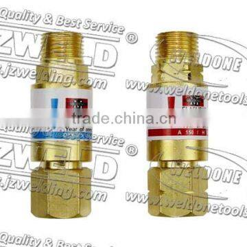 FLASHBACK ARRESTOR
