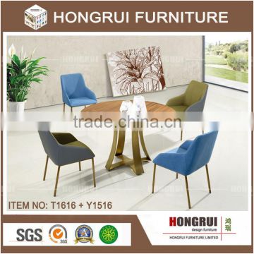 Luxury wholesale modern designs wooden dining table set for dining room