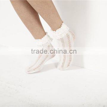 Fashion Women White Lace Patterned Fishnet Ankle Socks