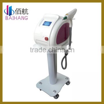 Portable Mini Yag Laser Tattoo Removal System , Salon Use Remove Eyeline Machine