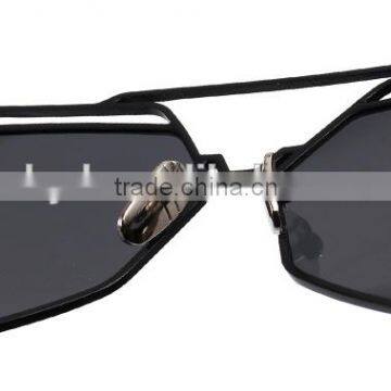 2016 Super Lovers Poly Polarized Sunglasses Metal Hollow Out V Glasses Frame Color Film Sunglasses photo-4