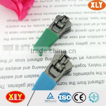 High Quality Wholesale Shenzhen Xly yg Metal Slider With Rubber Puller