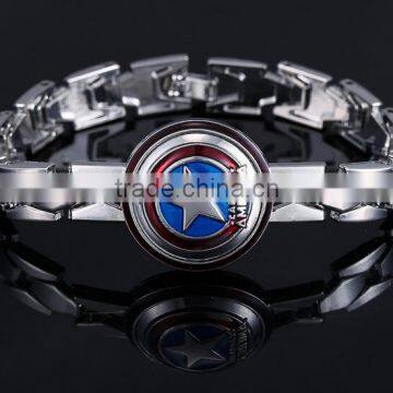 2016 Alloy bracelet with the charm of Captain America's shield