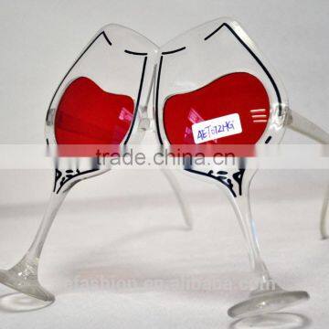 A wine party glasses,wine frame cheaters