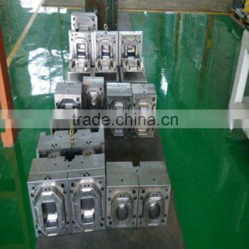 Fast Speed Injection Machine With Plastic Moulds