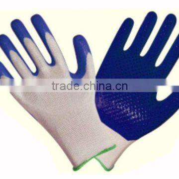 13 GUAGE NYLON GARDEN SAFETY WHITE POLYESTER LINED GLOVE COATED WITH BLUE NITRILE DOTS ON PALM