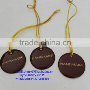 Cheap Epoxy Hang tag with golden elastic lanyard, custom logo printing resin hang tag