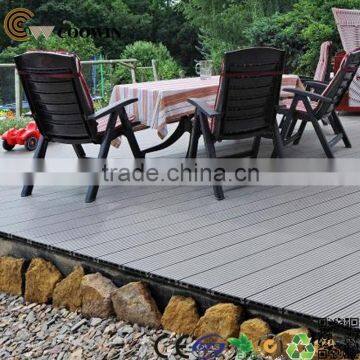 Polycarbonate patio cover hollow deck