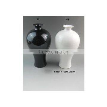 traditional Chinese ceramic flower vase