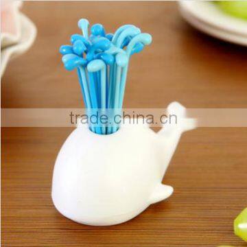 Wholesale Stock Small Order Lovely Beluga Fruit Fork