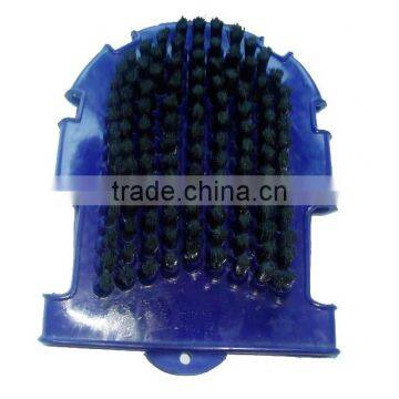 horse grooming brush