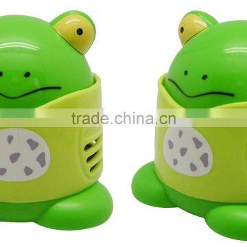 Mini frog shape desk vacuum cleaner