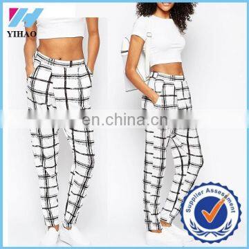 Yihao trade assurance Wrap Peg Trousers hanger in Mono Grid Check trouser press