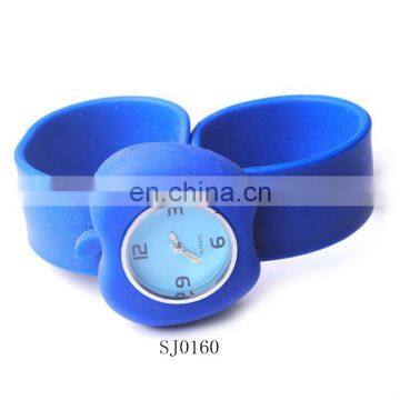 Hot Sale Fashion Apple Silicone Slap Watch