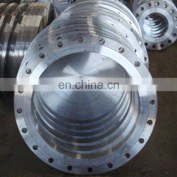 Производитель обрабатывает фланцы из углеродистой стали photo-2