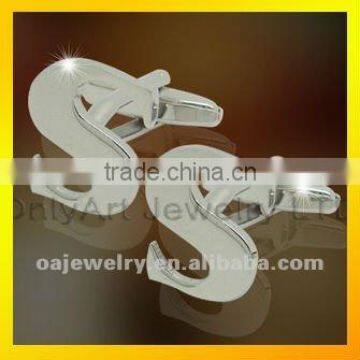 wholesale S letter silver plating brass cufflink for women