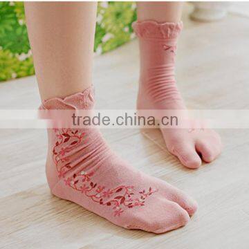 Two toe silver jacquard light up socks