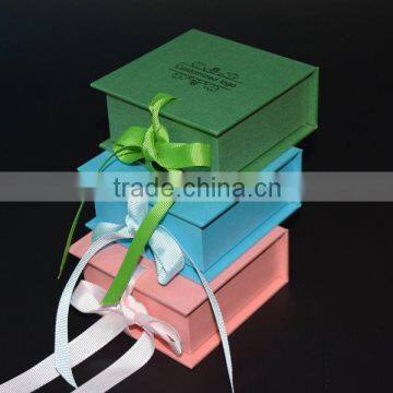 Simple Design Paper Jewelry Box Paper Box with Ribbon Closure