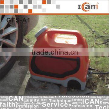 Portable car washer with lockable wheel