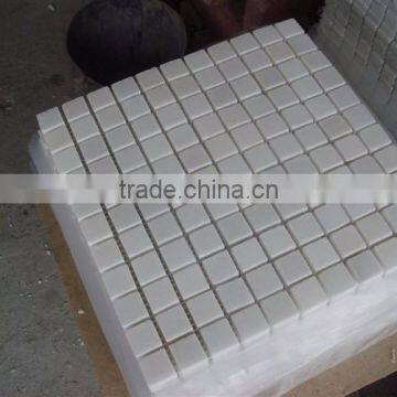 Customized white granite mosaic floor tiles