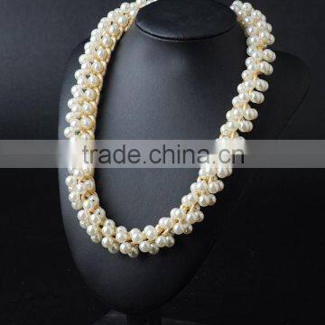 Of various materials pearl necklace, the high quality and delicate women accessories