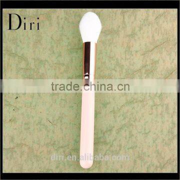 Flame shape wooden handle synthetic hair concealer brush